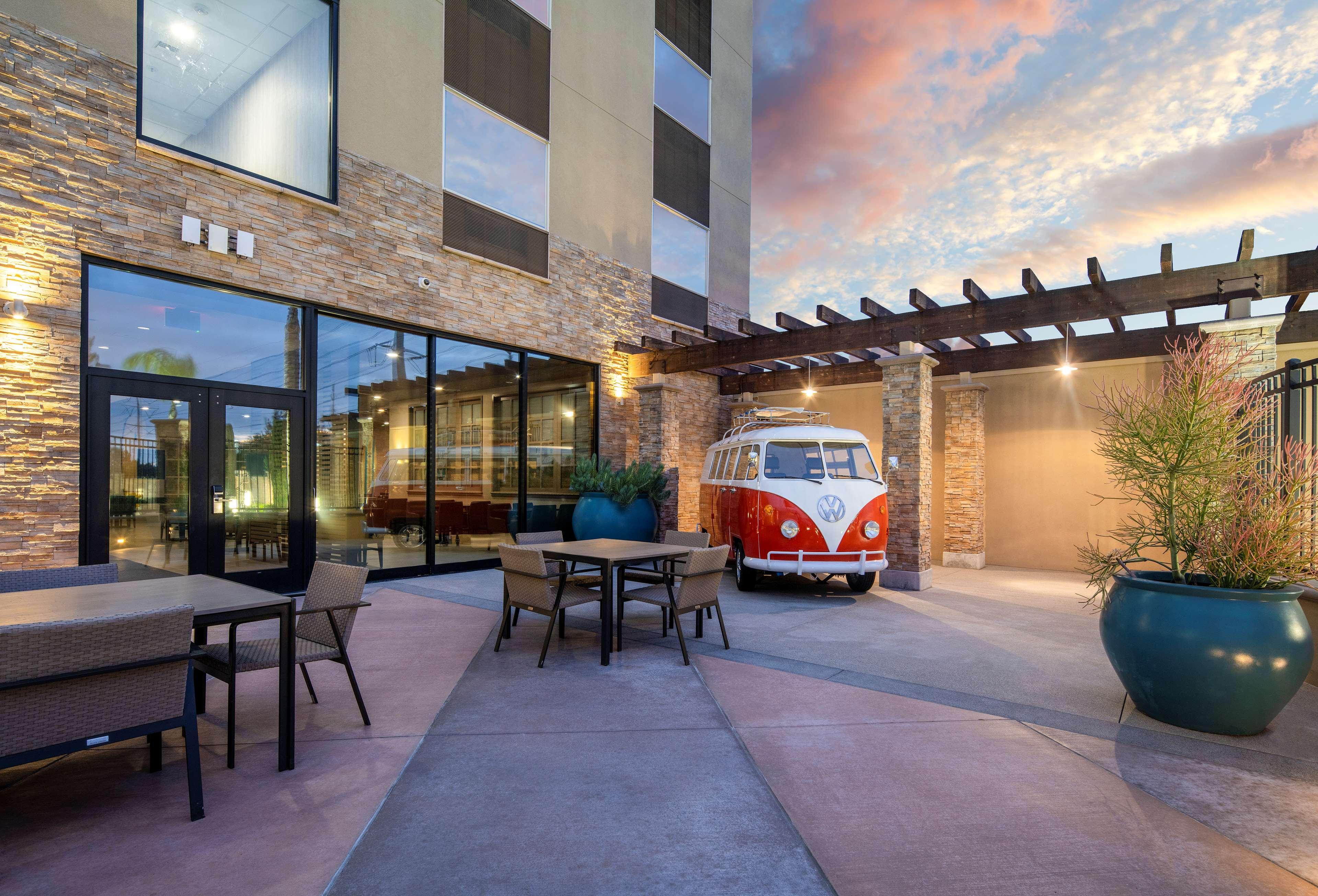 Suncoast Hotel Anaheim, Tapestry Collection By Hilton Dış mekan fotoğraf